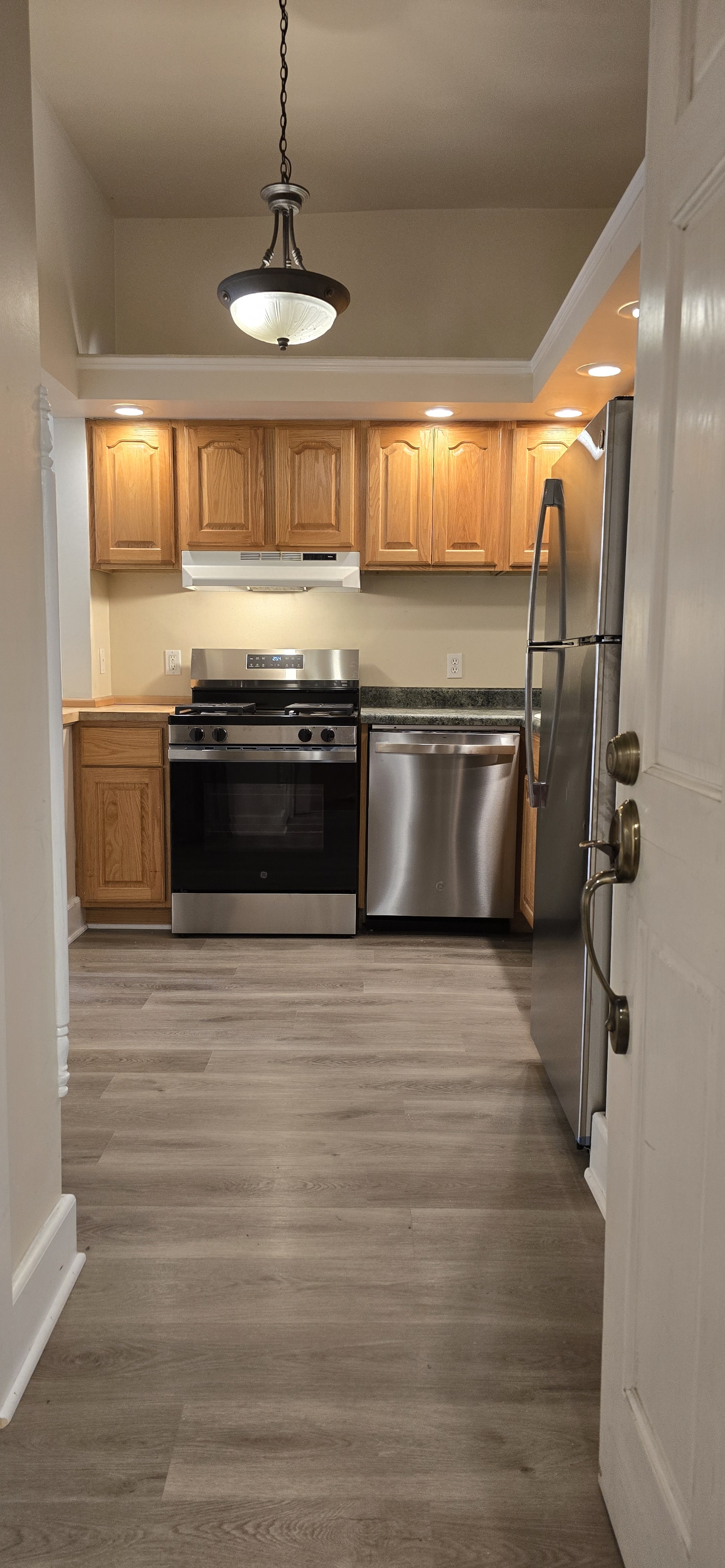 212 Oak Street - Apt 7